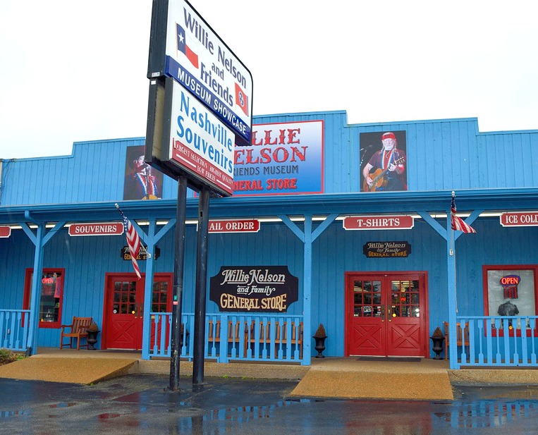 Web willie nelson & friends museum & general store: Pennsylvania & Beyond Travel Blog The Willie Nelson and Friends Museum